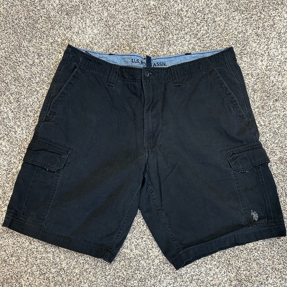 U.S. Polo Assn. Men’s Black Cargo Shorts 40 waist